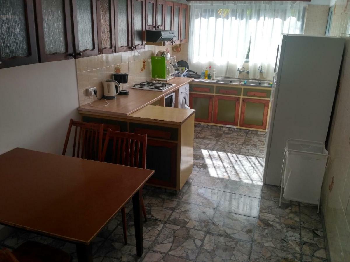 Mystery Shack Hostel ลิมาซอล ภายนอก รูปภาพ